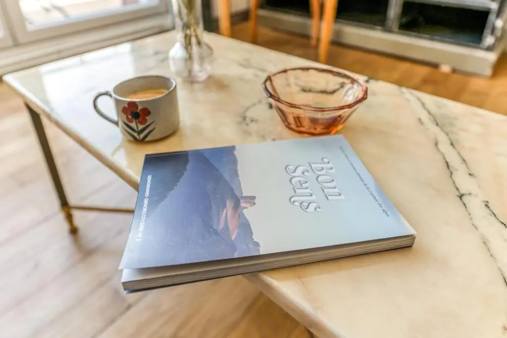 Esprit Vintage: Lit Double, Balcon, Wifi, Equipe+ Apartment Grenoble France